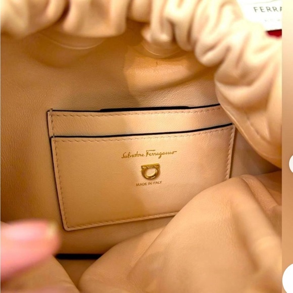 Salvatore Ferragamo Blush Mini Bucket Bag - Picture 6 of 10